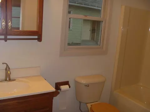 1517 Walnut St, Peru, IL 61354 photo 10