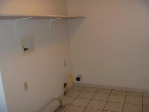 1517 Walnut St, Peru, IL 61354 photo 3