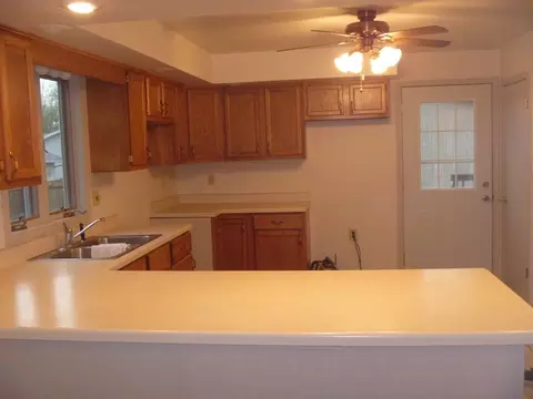 1517 Walnut St, Peru, IL 61354 photo 5