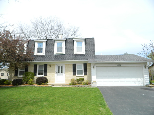 1830 Ridgewood Ln, Hoffman Estates, IL 60192 photo 1