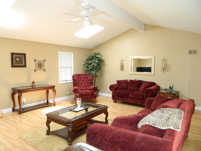 1830 Ridgewood Ln, Hoffman Estates, IL 60192 photo 10