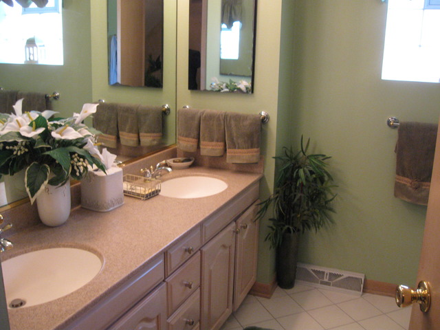 Undisclosed, Des Plaines, IL 60018 photo 8