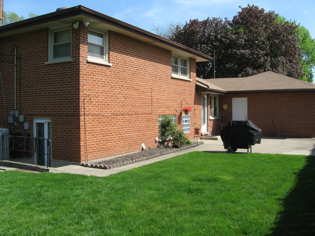 Undisclosed, Des Plaines, IL 60018 photo 2
