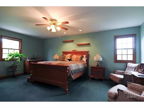 9802 Fox Bluff Ln, Spring Grove, IL 60081 photo 9