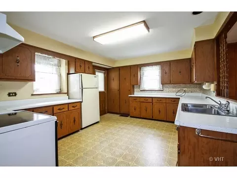 1730 Central Ave, Des Plaines, IL 60018 photo 3