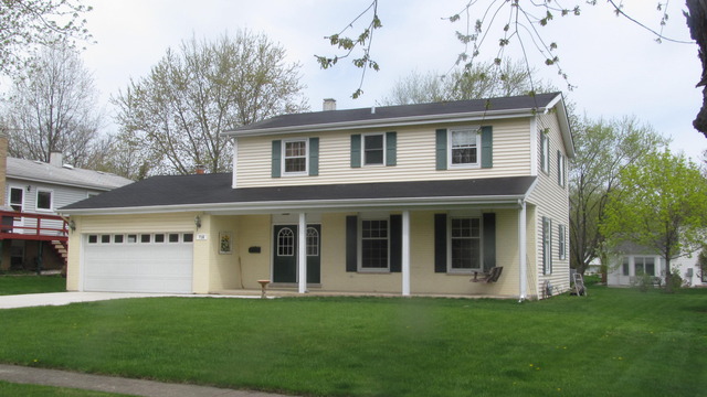 718 Maple Ln, Darien, IL 60561 photo 3
