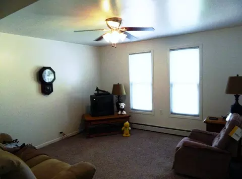 1058 State St, Ottawa, IL 61350 photo 2
