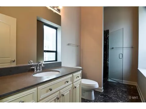 450 E Waterside Dr #3209, Chicago, IL 60601 photo 16