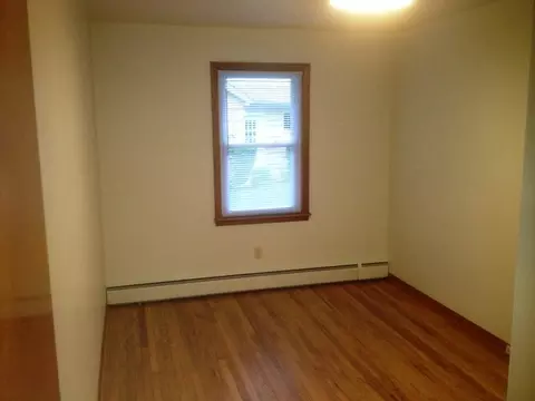 2407 11th St, Peru, IL 61354 photo 5