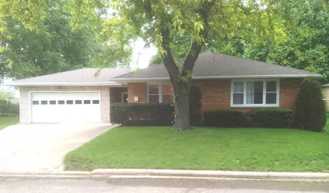 2407 11th St, Peru, IL 61354 photo 1