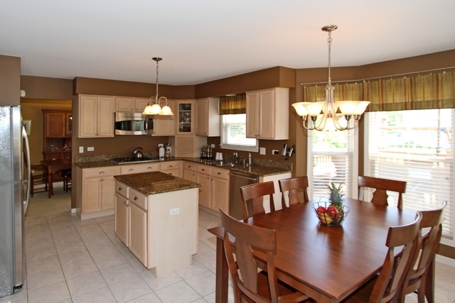 1545 Derby Ln, Bartlett, IL 60103 photo 7
