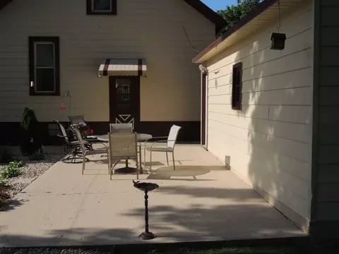 1716 10th St, Peru, IL 61354 photo 6