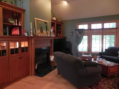 1063 Deerpath Rd, Aurora, IL 60506 photo 12
