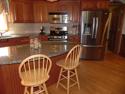 1063 Deerpath Rd, Aurora, IL 60506 photo 5