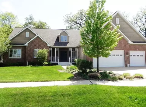 1063 Deerpath Rd, Aurora, IL 60506 photo 1