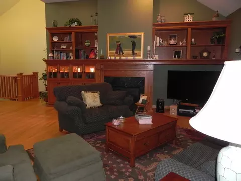 1063 Deerpath Rd, Aurora, IL 60506 photo 11