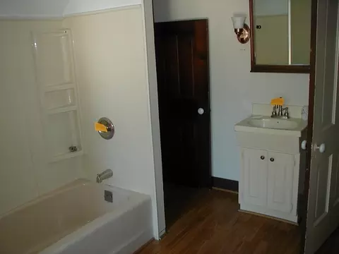 329 Deleon St, Ottawa, IL 61350 photo 11