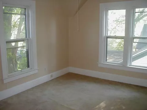 329 Deleon St, Ottawa, IL 61350 photo 10