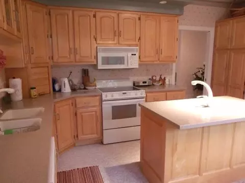 7 Spring Creek Dr, Spring Valley, IL 61362 photo 4