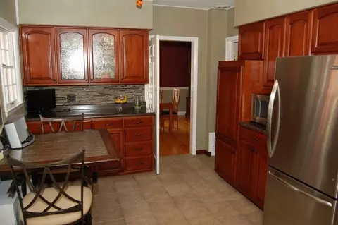 307 E 11th St, Lockport, IL 60441 photo 6