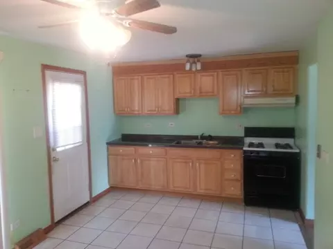 250 S Cherry St, Itasca, IL 60143 photo 4
