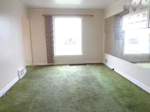 115 E 119th Pl, Chicago, IL 60628 photo 2