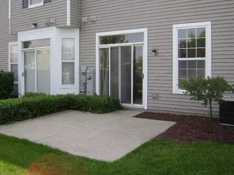 5003 Norwalk Ct, Plainfield, IL 60586 photo 2