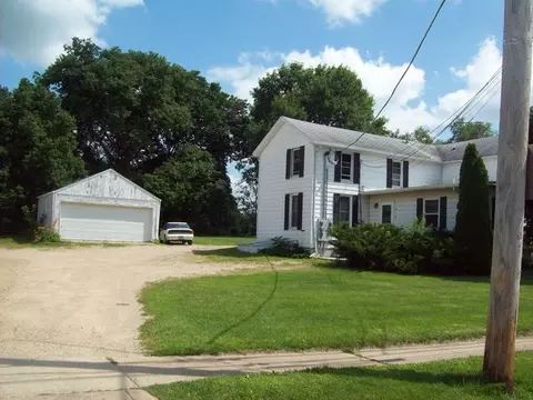 143 S Main St, Walnut, IL 61376 photo 1