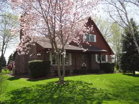 105 E 6th St, Mendota, IL 61342 photo 1