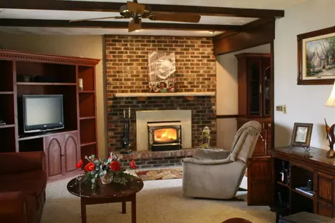 105 E 6th St, Mendota, IL 61342 photo 2