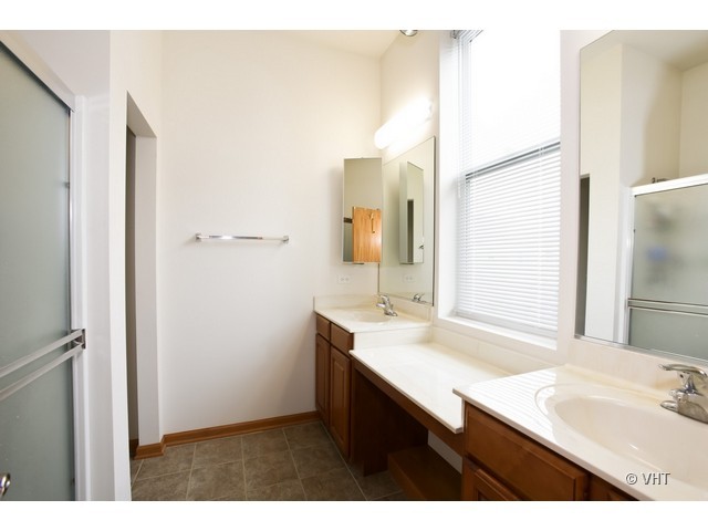 1702 Simms St, Aurora, IL 60504 photo 8