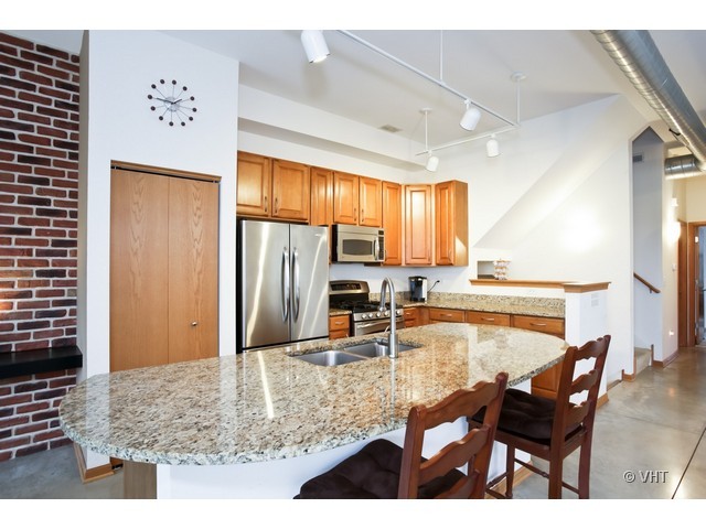 1702 Simms St, Aurora, IL 60504 photo 3