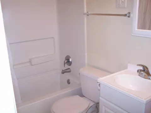 827 Webster St, Ottawa, IL 61350 photo 12