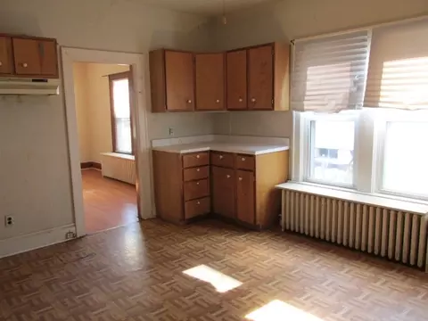 728 Ninth St, Peru, IL 61354 photo 3