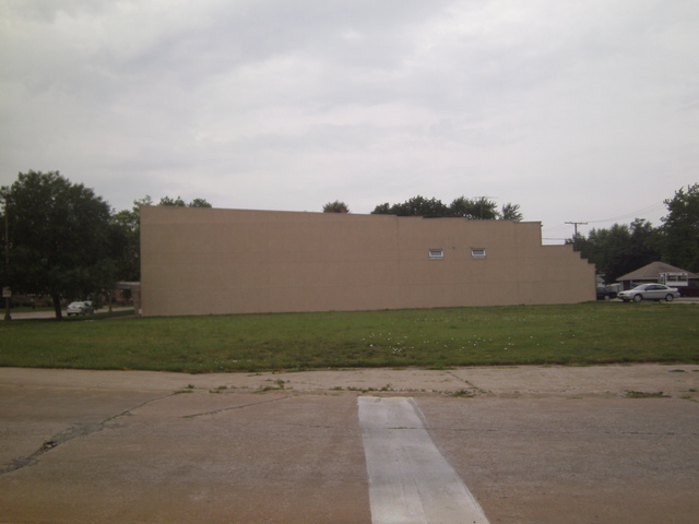 140 E Mazon Ave, Dwight, IL 60420 photo 2
