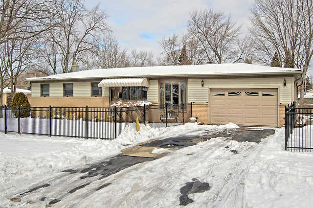 150 Westmere Rd, Des Plaines, IL 60016 photo 1