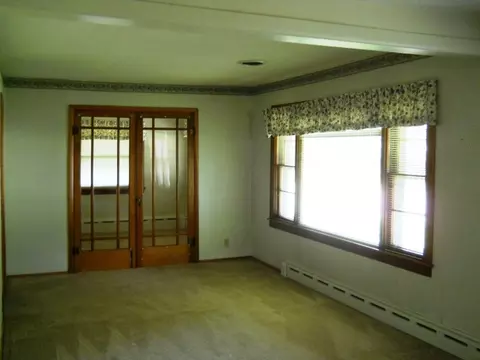 330 W Devlin St, Spring Valley, IL 61362 photo 12