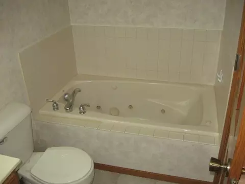 1230 Sycamore, Peru, IL 61354 photo 14