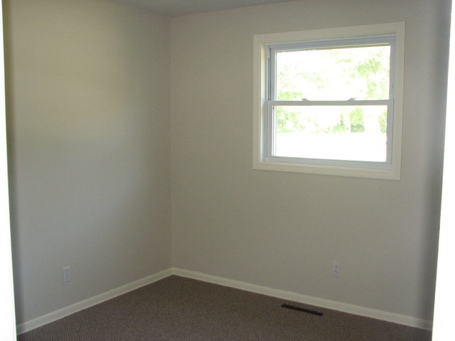 2718 N Old Oak Dr, Mchenry, IL 60050 photo 7