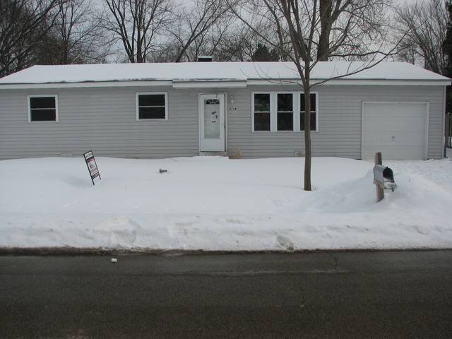 2718 N Old Oak Dr, Mchenry, IL 60050 photo 13