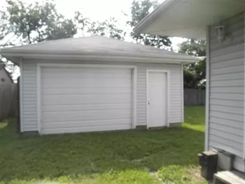 136 S Clark St, Seneca, IL 61360 photo 9