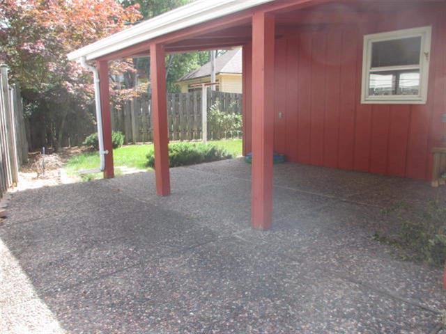 307 E 11th St, Sterling, IL 61081 photo 5