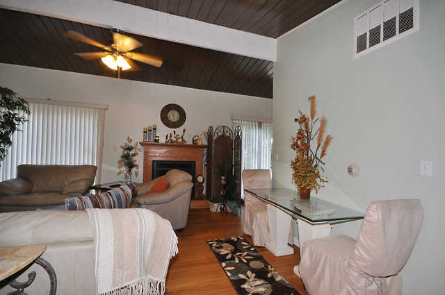 1319 E Prairie Ave, Des Plaines, IL 60016 photo 5