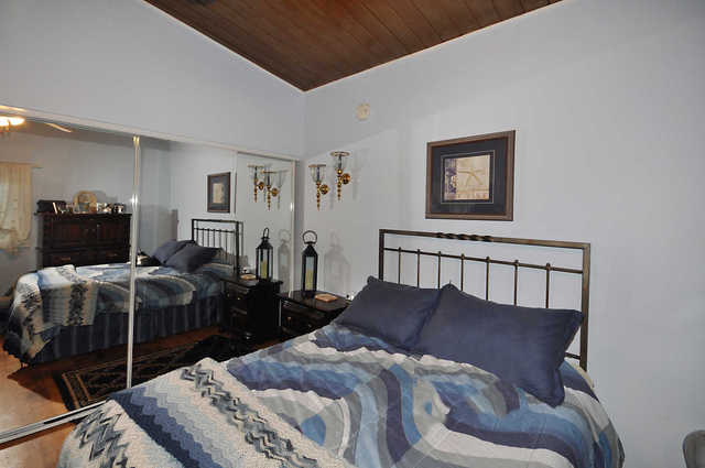 1319 E Prairie Ave, Des Plaines, IL 60016 photo 15