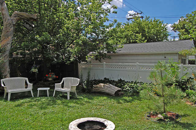 1319 E Prairie Ave, Des Plaines, IL 60016 photo 21
