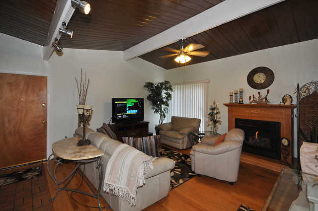 1319 E Prairie Ave, Des Plaines, IL 60016 photo 16