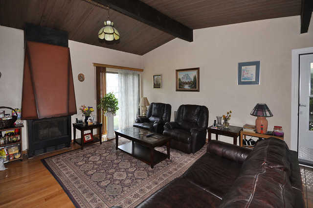 1319 E Prairie Ave, Des Plaines, IL 60016 photo 1
