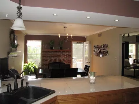 1023 Bentley Ln, Bartlett, IL 60103 photo 3
