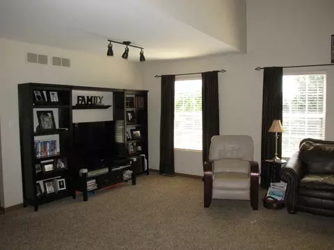 1023 Bentley Ln, Bartlett, IL 60103 photo 6