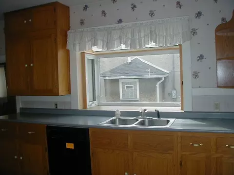 737 Wright St, La Salle, IL 61301 photo 2